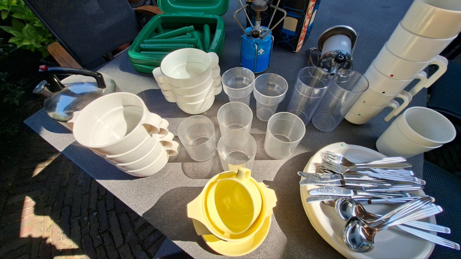 Kampeeruitrusting: servies, bestek, gasbrander, waterkoker, Caravans en Kamperen, Kampeeraccessoires, Ophalen, Gebruikt