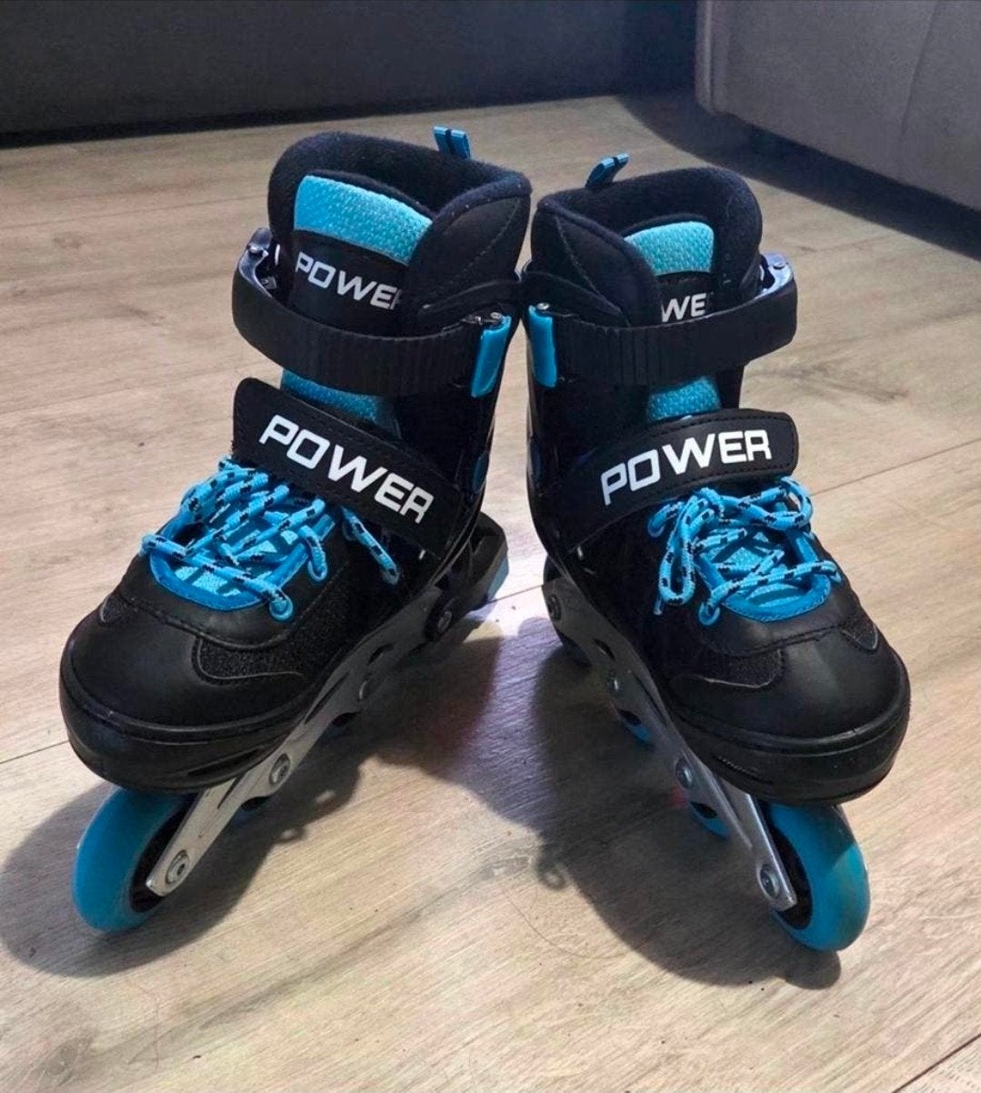 blauwe skeelers maat 31-34 in goede staat, Sport en Fitness, Skeelers, Verstelbaar, Kinderen, Zo goed als nieuw, Inline skates 4 wielen