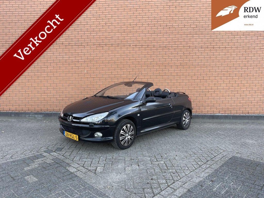 Inruilkoopje Peugeot 206 CC 1.6-16V AIRCO | APK | LEER |, Auto's, Peugeot, Voorwielaandrijving, Gebruikt, 4 cilinders, Cabriolet