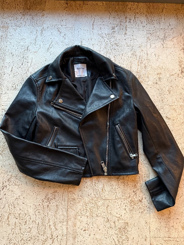 Bershka imitatie leren jas, Zwart, Zo goed als nieuw, Maat 34 (XS) of kleiner, Bershka