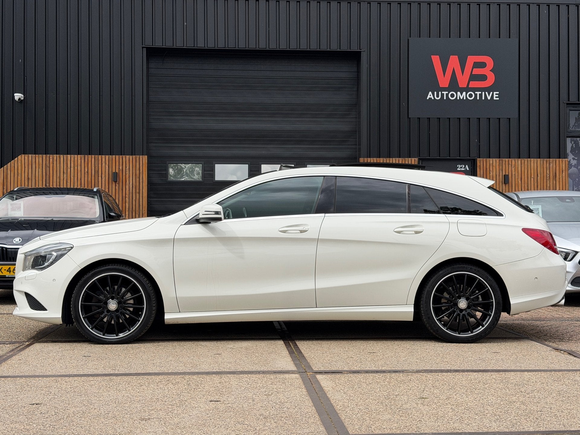 Mercedes-Benz CLA-klasse Shooting Brake 180 Prestige Pano Cr, CLA, 730 kg, Gebruikt, 4 cilinders