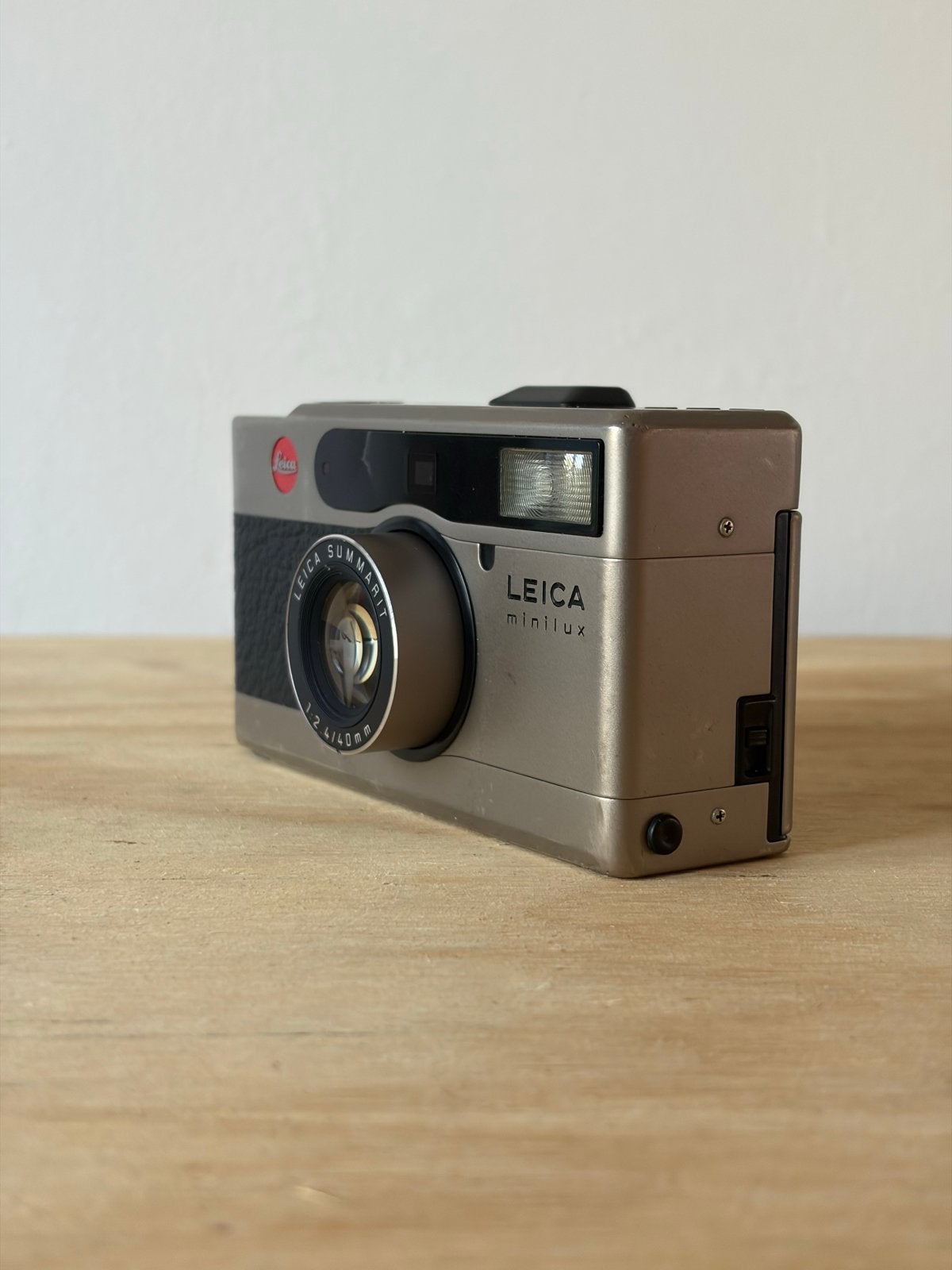 Leica Minilux summarit 40mm f/2.4, Audio, Tv en Foto, Fotocamera's Analoog, Ophalen, Zo goed als nieuw, Compact, Leica