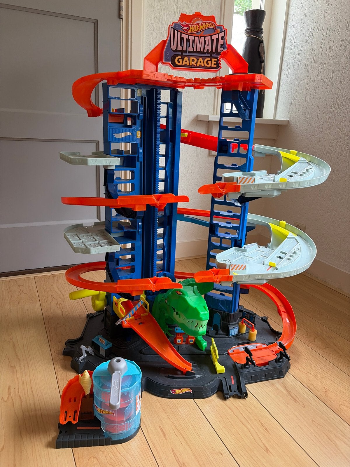 Hot Wheels Ultimate Garage met 6 auto's, Ophalen, Gebruikt