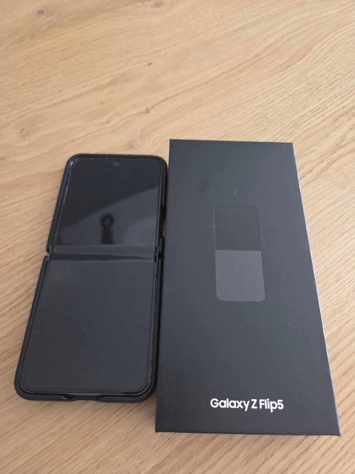 Samsung Galaxy Z Flip 5 met 256GB (Defect), Telecommunicatie, Mobiele telefoons | Samsung, 256 GB, Verzenden, Zwart, Galaxy Z Flip