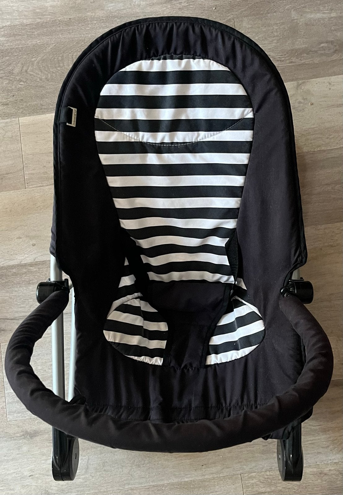 Thule Sweden AB Wipstoel Zwart/Wit Gestreepte Babywipper, Ophalen, Gebruikt