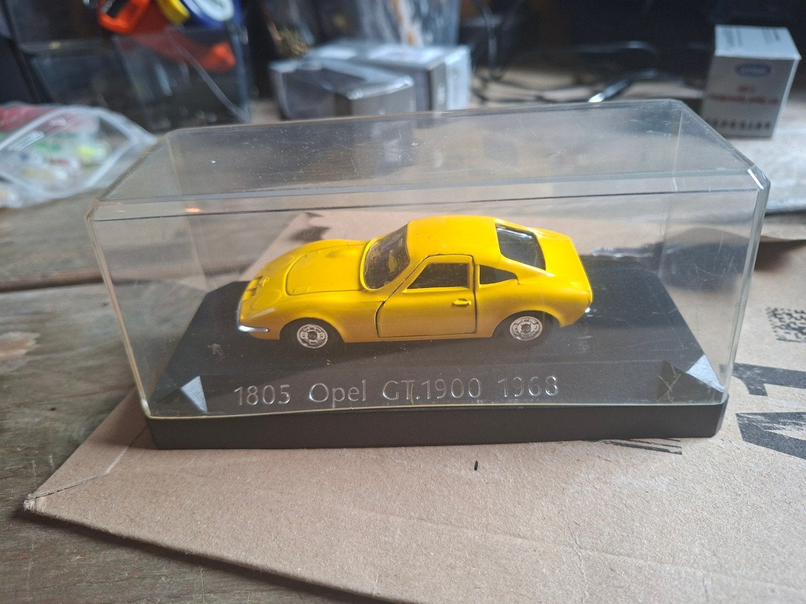 Opel GT 1900 1968 schaalmodel - Geel, Ophalen of Verzenden, Zo goed als nieuw, Auto, Overige merken