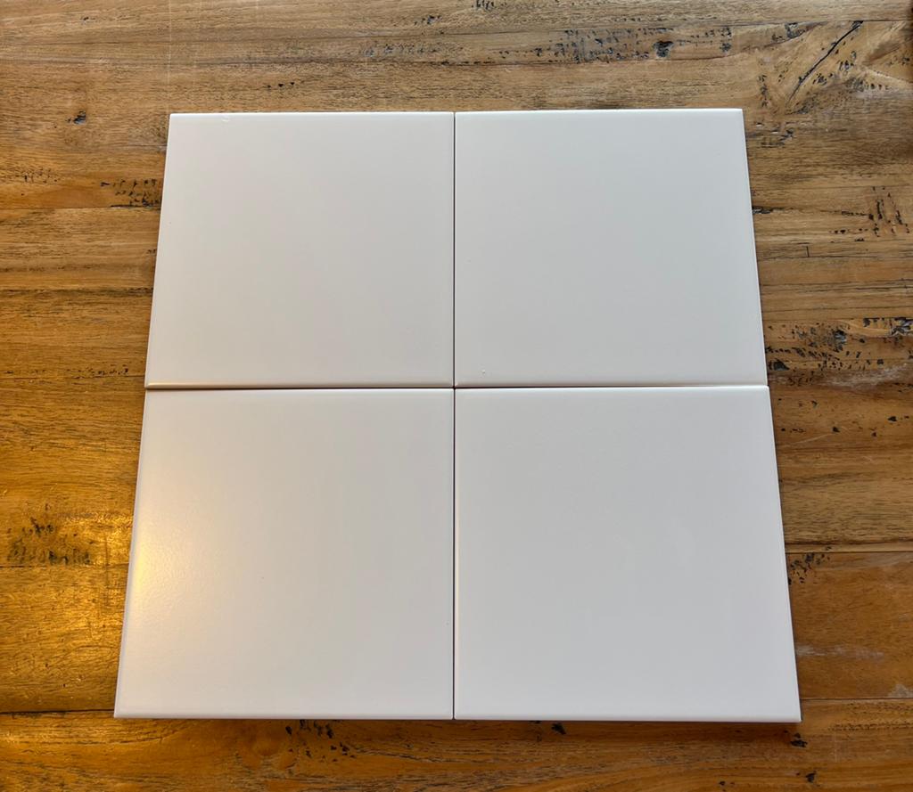 Mat witte tegels 20x20, Ophalen of Verzenden, Zo goed als nieuw, Minder dan 5 m², 20 tot 40 cm