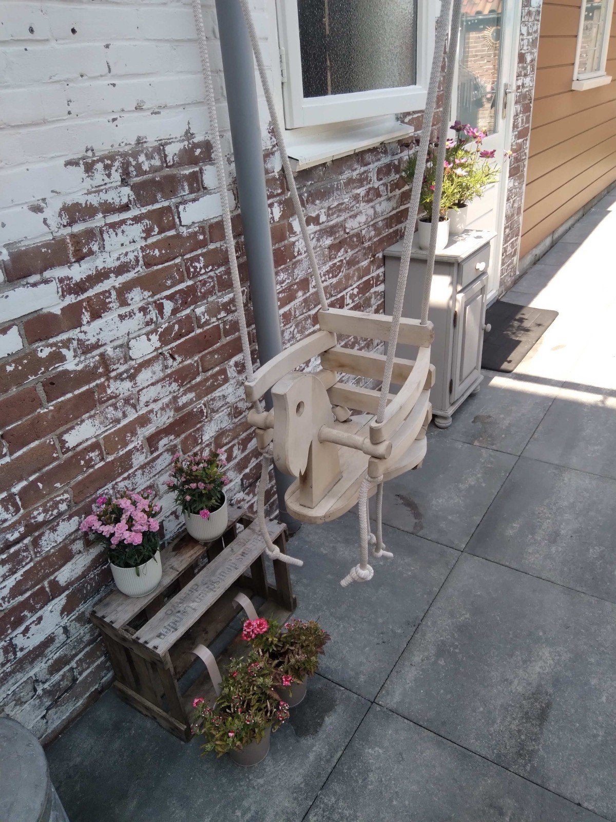 Houten schommel inclusief muurbeugel - weinig gebruikt, Ophalen, Zo goed als nieuw, Schommel