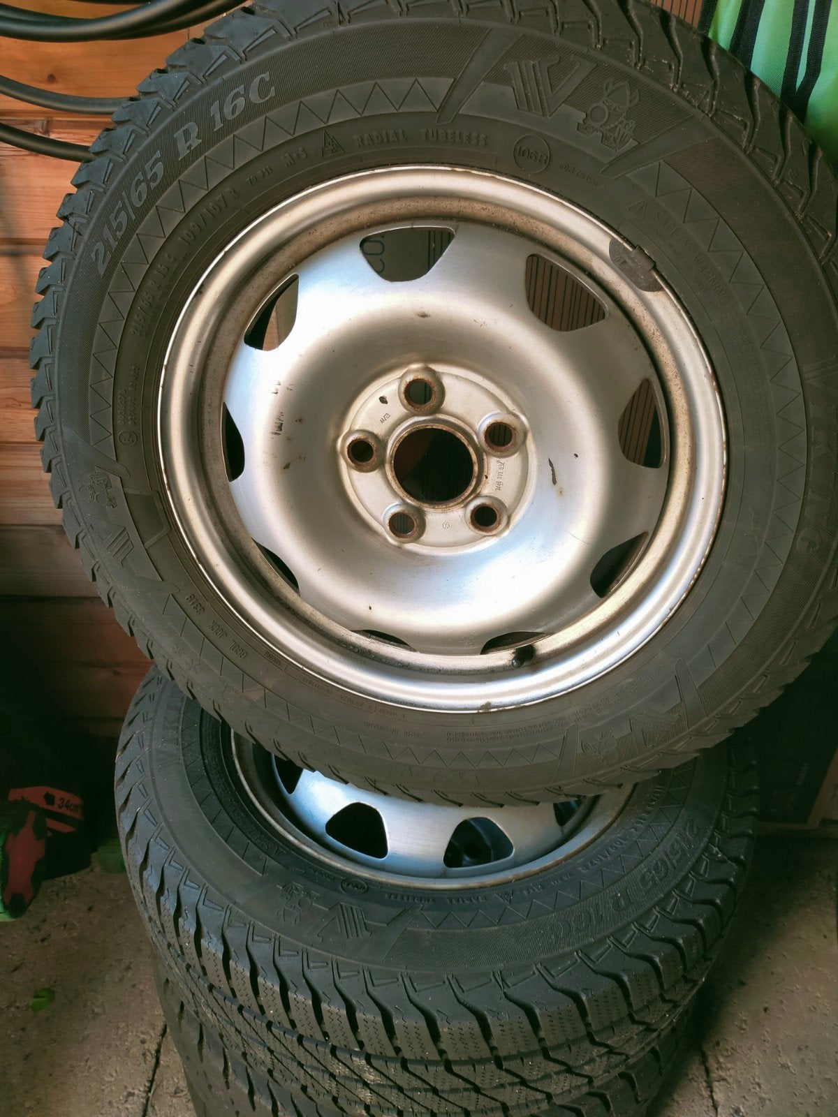 215/65 R16C Viking Winterbanden op stalen velg, Ophalen, 16 inch, Banden en Velgen, Winterbanden