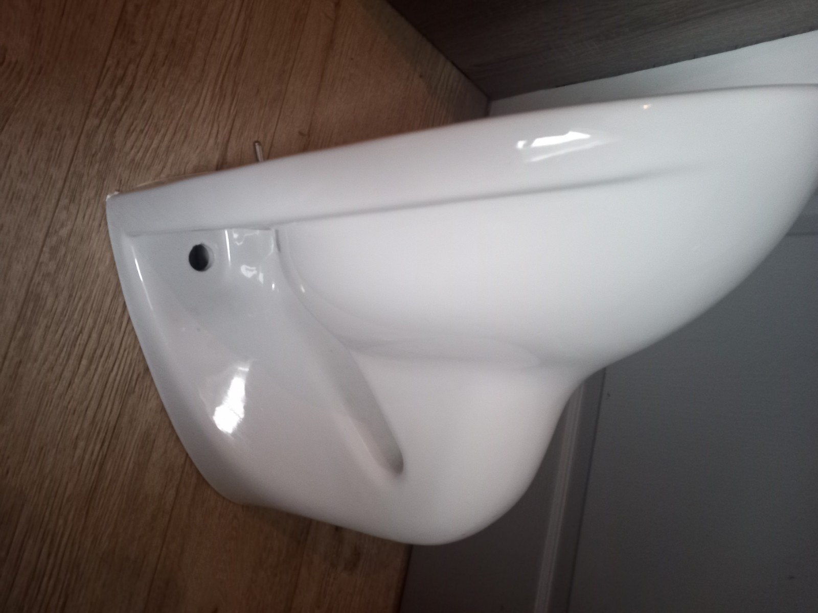 nieuw Duravit wandcloset plus wc bril, Huis en Inrichting, Ophalen of Verzenden, Nieuw, Wit
