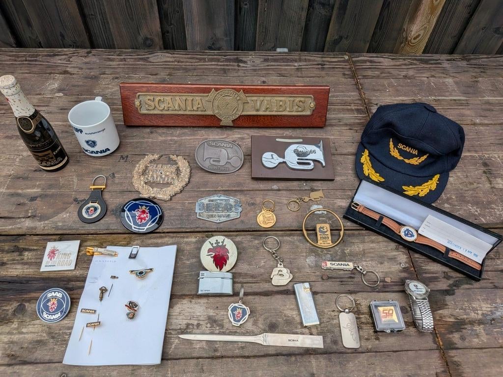 Gezocht, oude Scania emblemen., Verzamelen, Ophalen of Verzenden