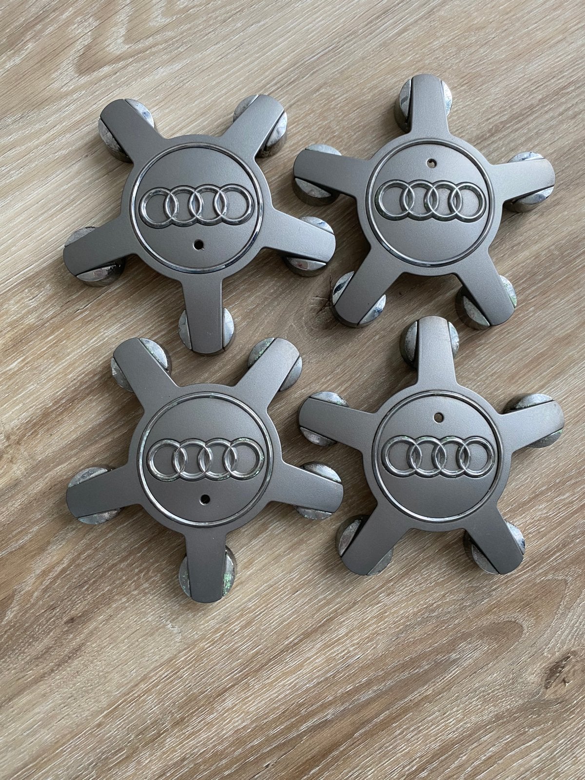 Audi Naafdoppen/Naafkappen, Ophalen of Verzenden, Zo goed als nieuw