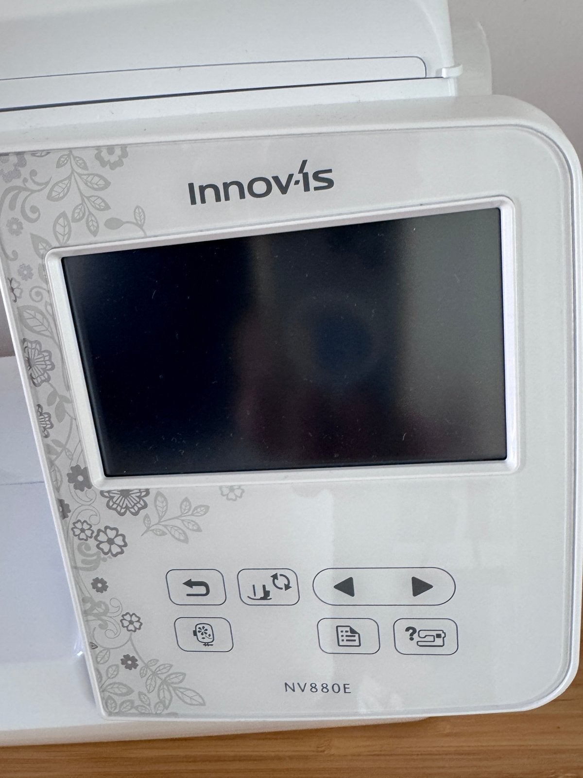 Brother Innov-is NV880E borduurmachine - Z.G.A.N. + extra's, Hobby en Vrije tijd, Ophalen, Zo goed als nieuw, Machineborduren