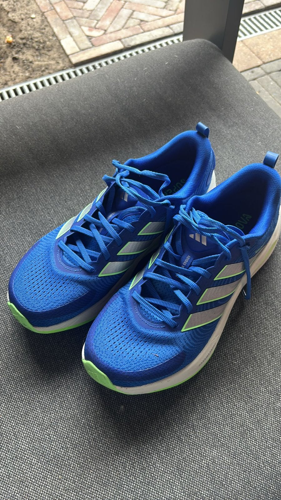 Zeer nette hardloop schoenen, Adidas, Hardloopschoenen, Ophalen of Verzenden, Zo goed als nieuw