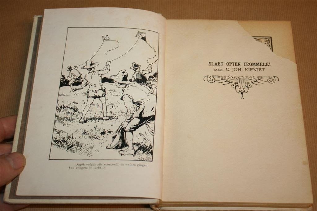 Slaet opten trommele!. Kieviet. Uitg. Kluitman 1927., Ophalen of Verzenden, Gelezen