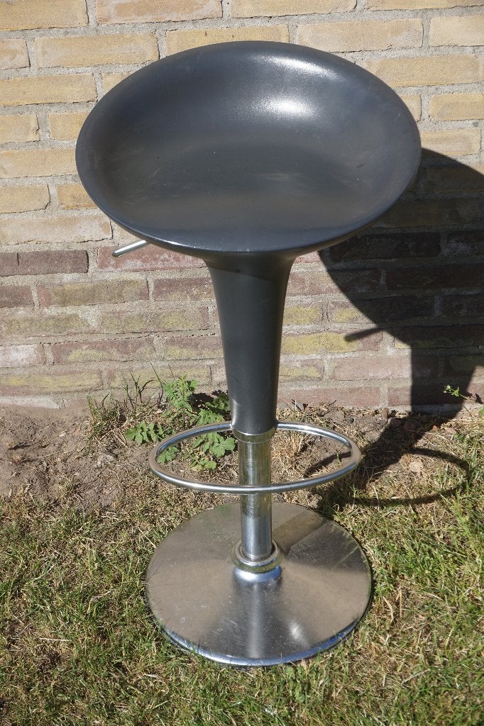 Magis bombo kapperskruk barkruk, Huis en Inrichting, Barkrukken, Ophalen, Kunststof, Gebruikt, 60 tot 90 cm