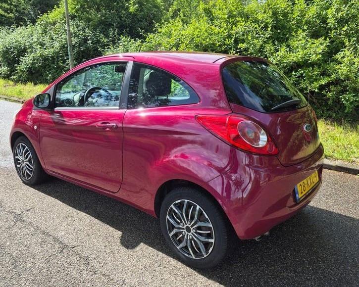 Ford Ka 1.2 Titanium 2010 Rose / AIRCO / APK tot maart 2027, Auto's, Voorwielaandrijving, 1242 cc, Origineel Nederlands, Handgeschakeld