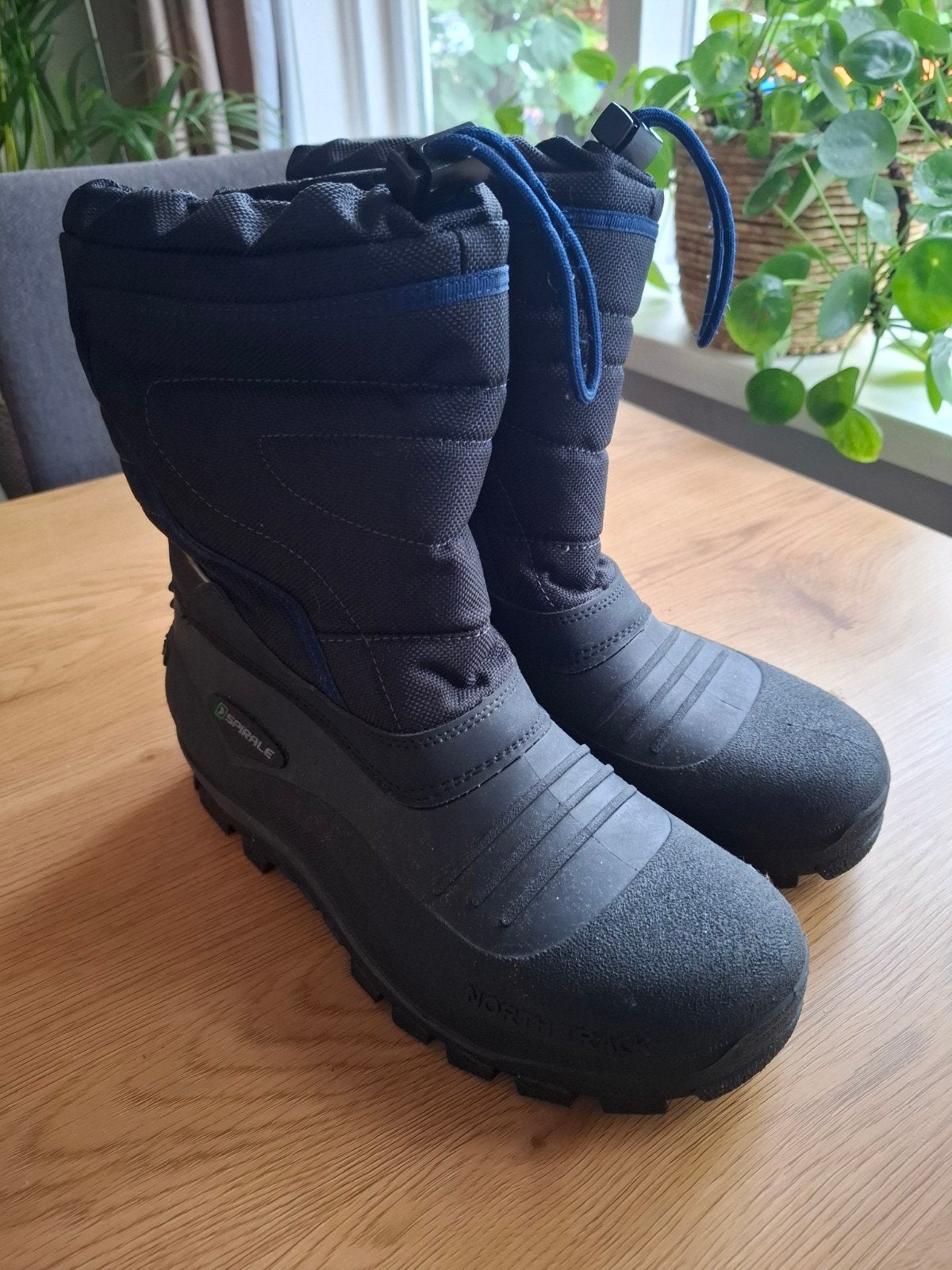 Snowboots Spirale maat 43 - Zo goed als nieuw, Kleding | Heren, Zwart, Boots, Ophalen of Verzenden, Zo goed als nieuw
