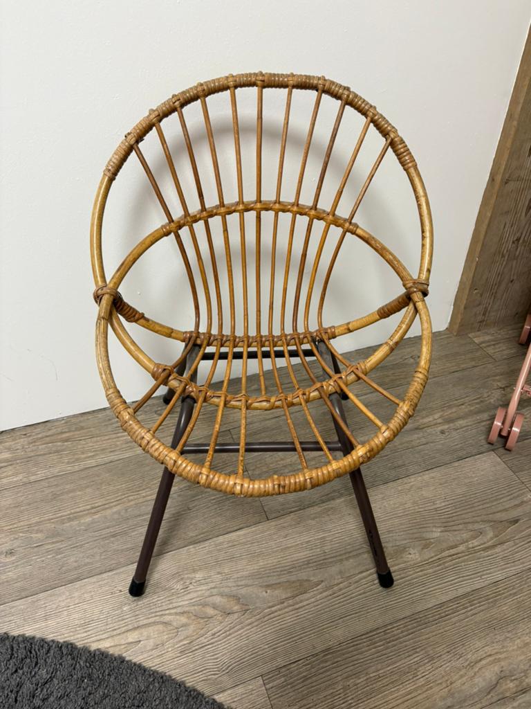 ZGAN kinderstoeltje vintage rotan Rohé Noordwolde, Kinderen en Baby's, Kinderkamer | Tafels en Stoelen, Ophalen of Verzenden