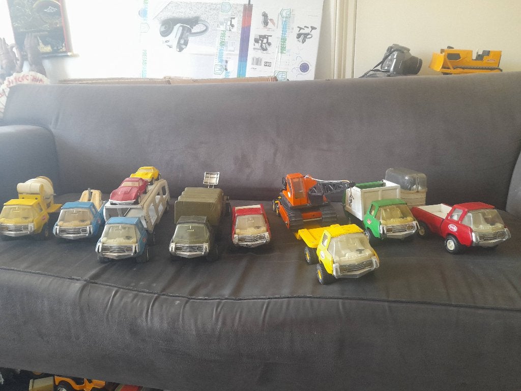 Tonka trucks 8 maal, Antiek en Kunst, Antiek | Speelgoed, Ophalen of Verzenden