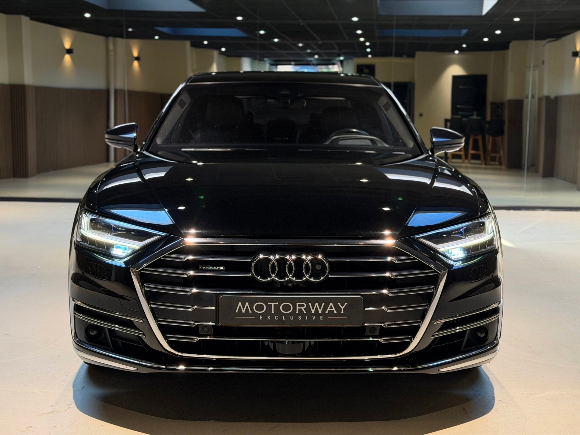 Audi A8 55 TFSI quattro Pro Line Plus|Pano|360|B&O|Achterasb, Auto's, Audi, Gebruikt, Euro 6, 2995 cc, Zwart