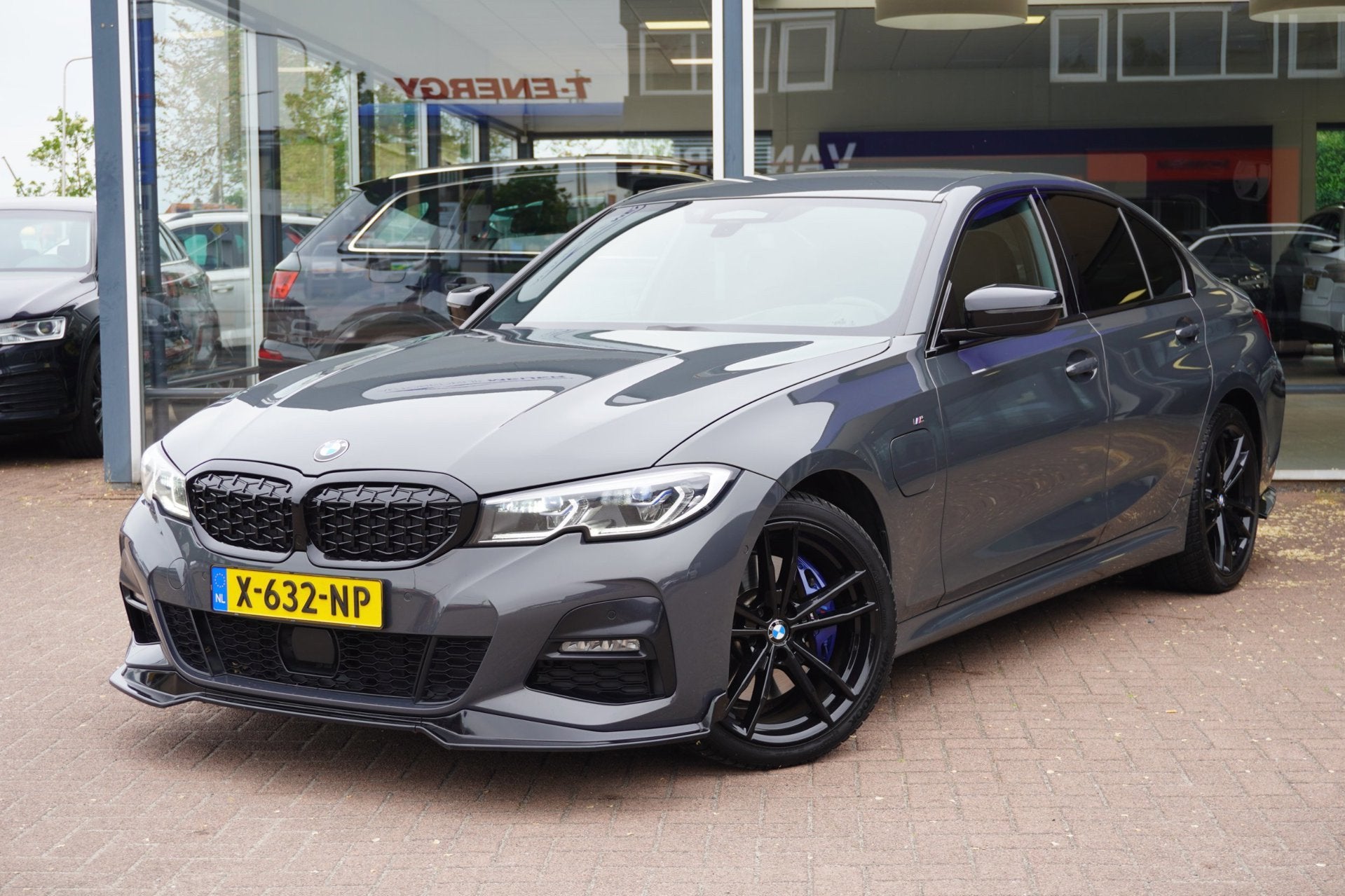 BMW 3-serie 330e Automaat | M-Sport | Vol opties | Leder | L, Auto's, 1998 cc, Achterwielaandrijving, Gebruikt, 4 cilinders