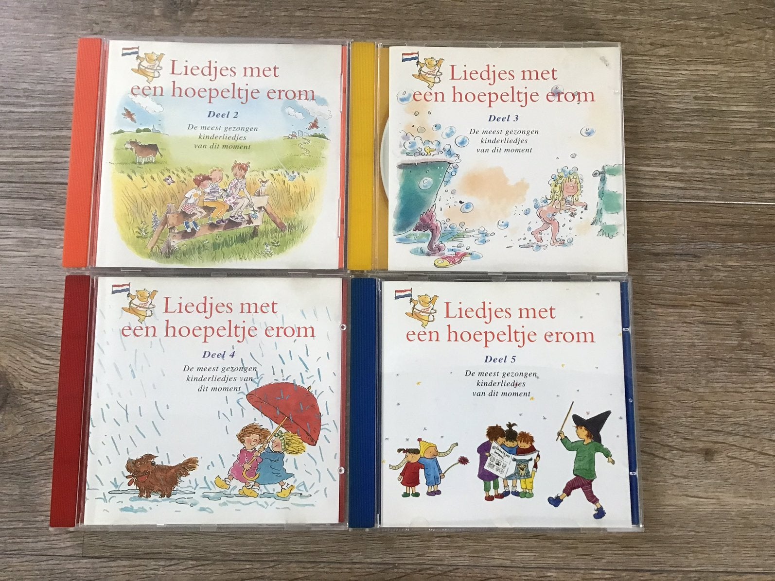 Liedjes met een hoepeltje erom ., Ophalen of Verzenden
