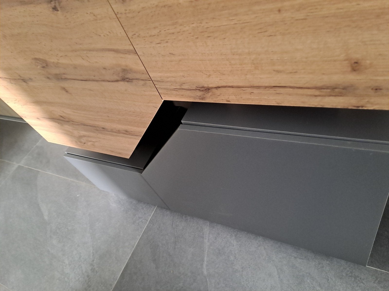 Kast 4 deurs 106h, 33 diep, 120 bed, Ophalen, Zo goed als nieuw, 25 tot 50 cm, 100 tot 150 cm