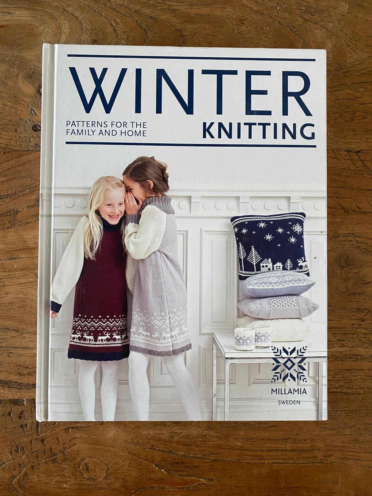 Winter Knitting - MillaMia Sweden, Ophalen of Verzenden, Zo goed als nieuw, Breien, Patroon of Boek