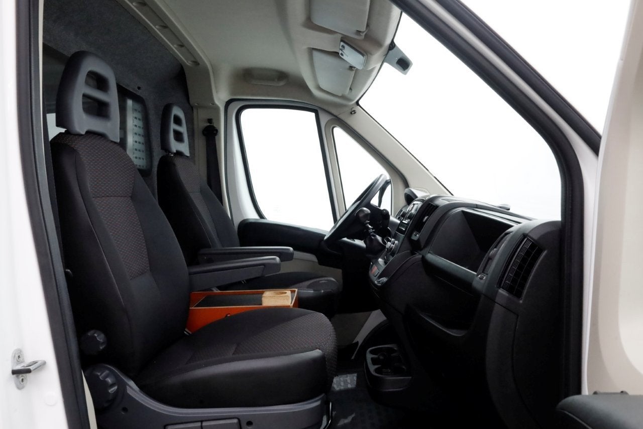 Peugeot Boxer 2.0 BlueHDI 130pk E6 L1H2 Premium Navi/Camera/, Auto's, Voorwielaandrijving, Gebruikt, Euro 6, 4 cilinders
