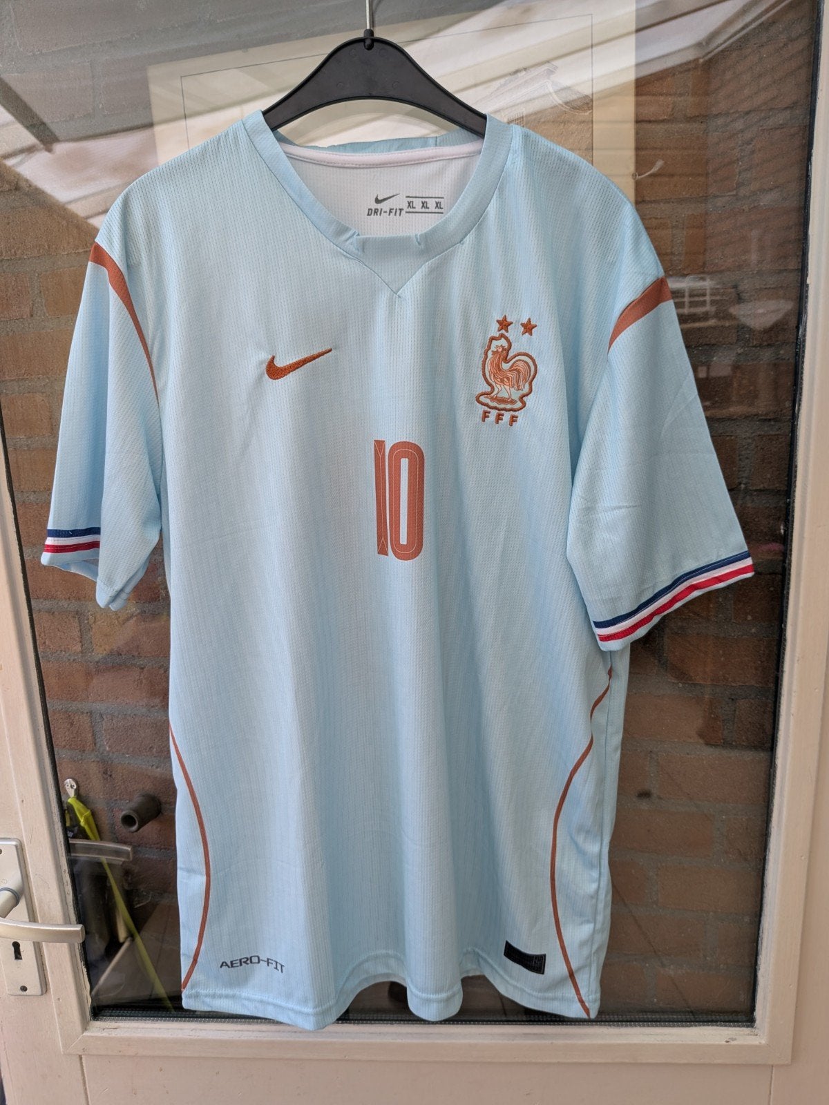 Nieuw Frankrijk Uitshirt Mbappé #10 XL Lichtblauw/Koper, Blauw, Ophalen of Verzenden, Voetbal, Maat 56/58 (XL)