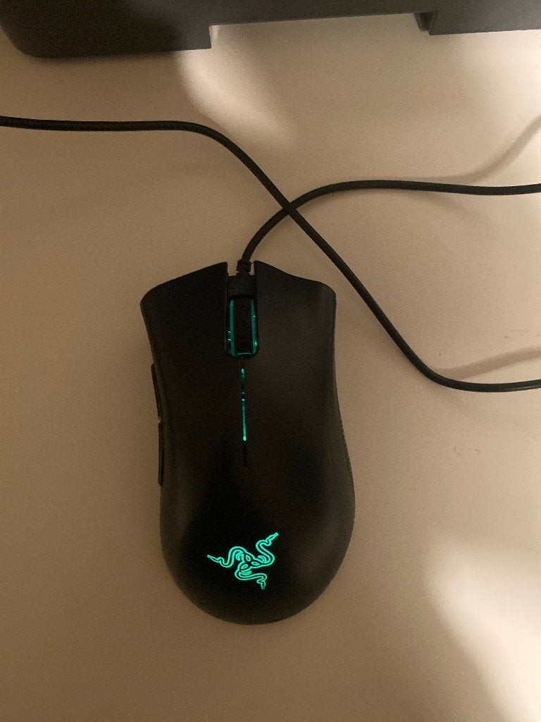 Deathadder essential (zwarte) muis ik kan korting geven, Rechtshandig, Muis, Gaming muis, Nieuw