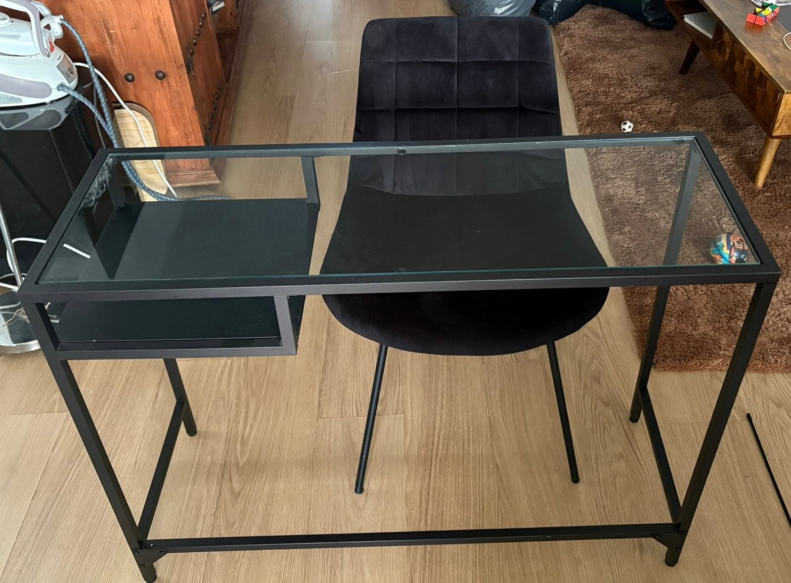 IKEA Laptop Bureau met Zwarte Fluweel Bureaustoel, Ophalen, Gebruikt, IKEA, Modern