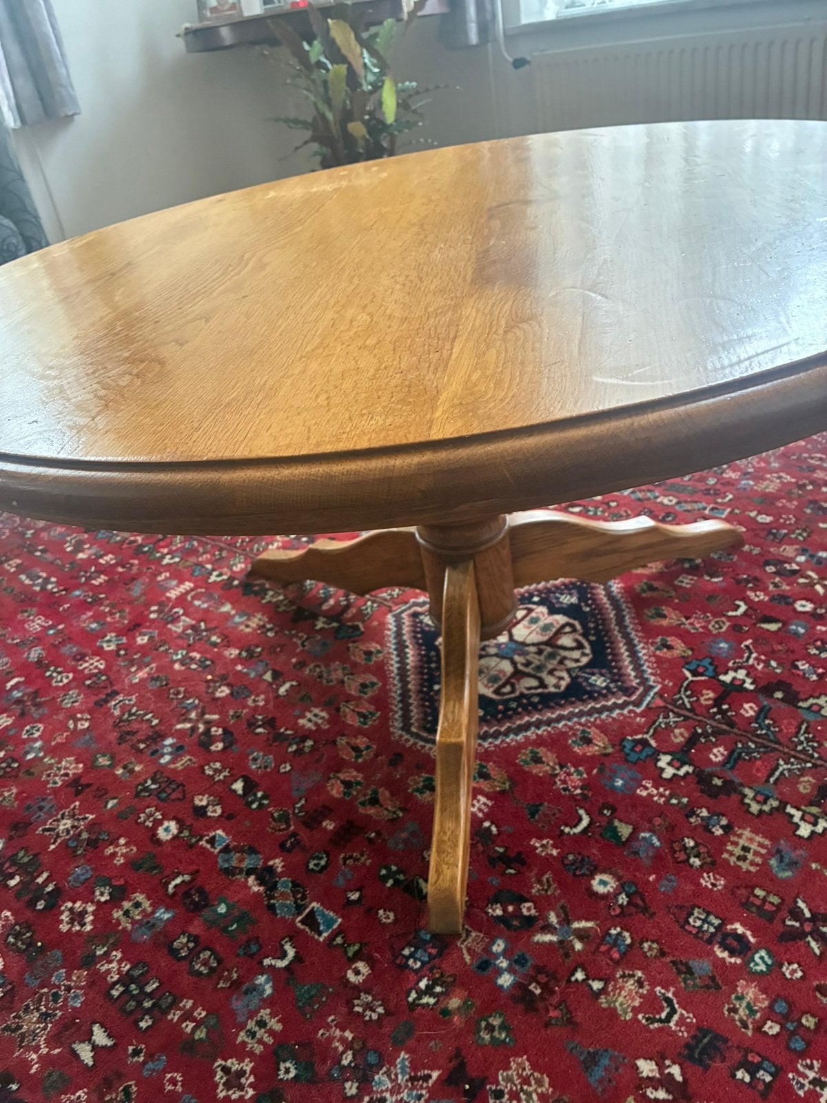 Licht Eiken salontafel , met 3 poten ., Antiek en Kunst, Ophalen