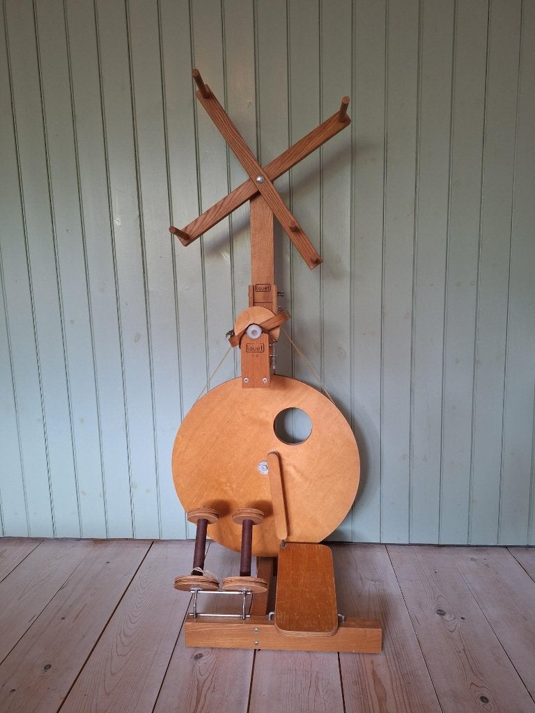 Louet S10 spinnenwiel, Hobby en Vrije tijd, Spinnewielen en Spinnen, Ophalen, Gebruikt, Spinnewiel