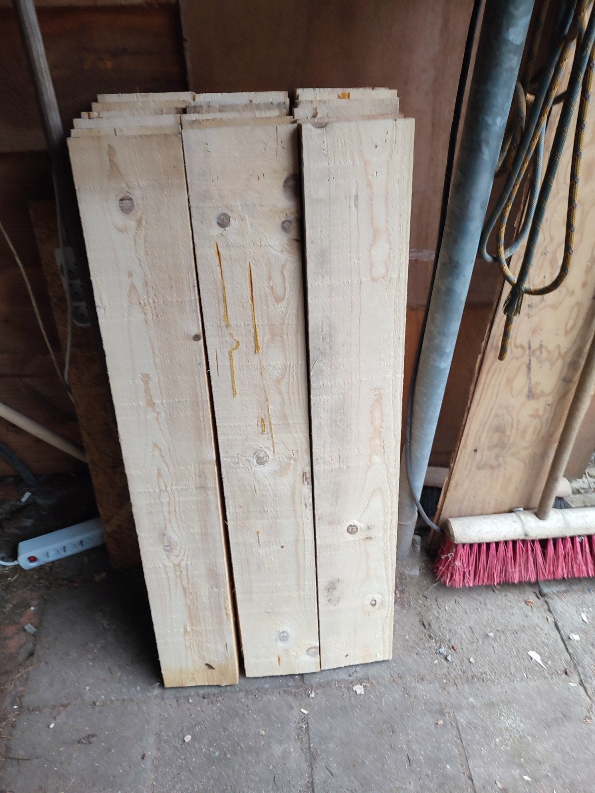 21 korte dikke planken, Doe-het-zelf en Verbouw, Hout en Planken, Ophalen, Minder dan 25 mm, Minder dan 200 cm, Plank