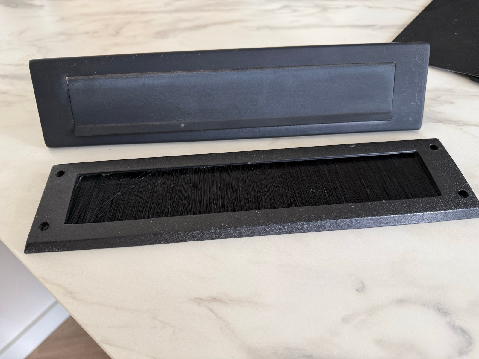 Brievenbusplaat met tochtborstel - Zwart, Doe-het-zelf en Verbouw, Ophalen, Zo goed als nieuw, Overige materialen, Overige typen