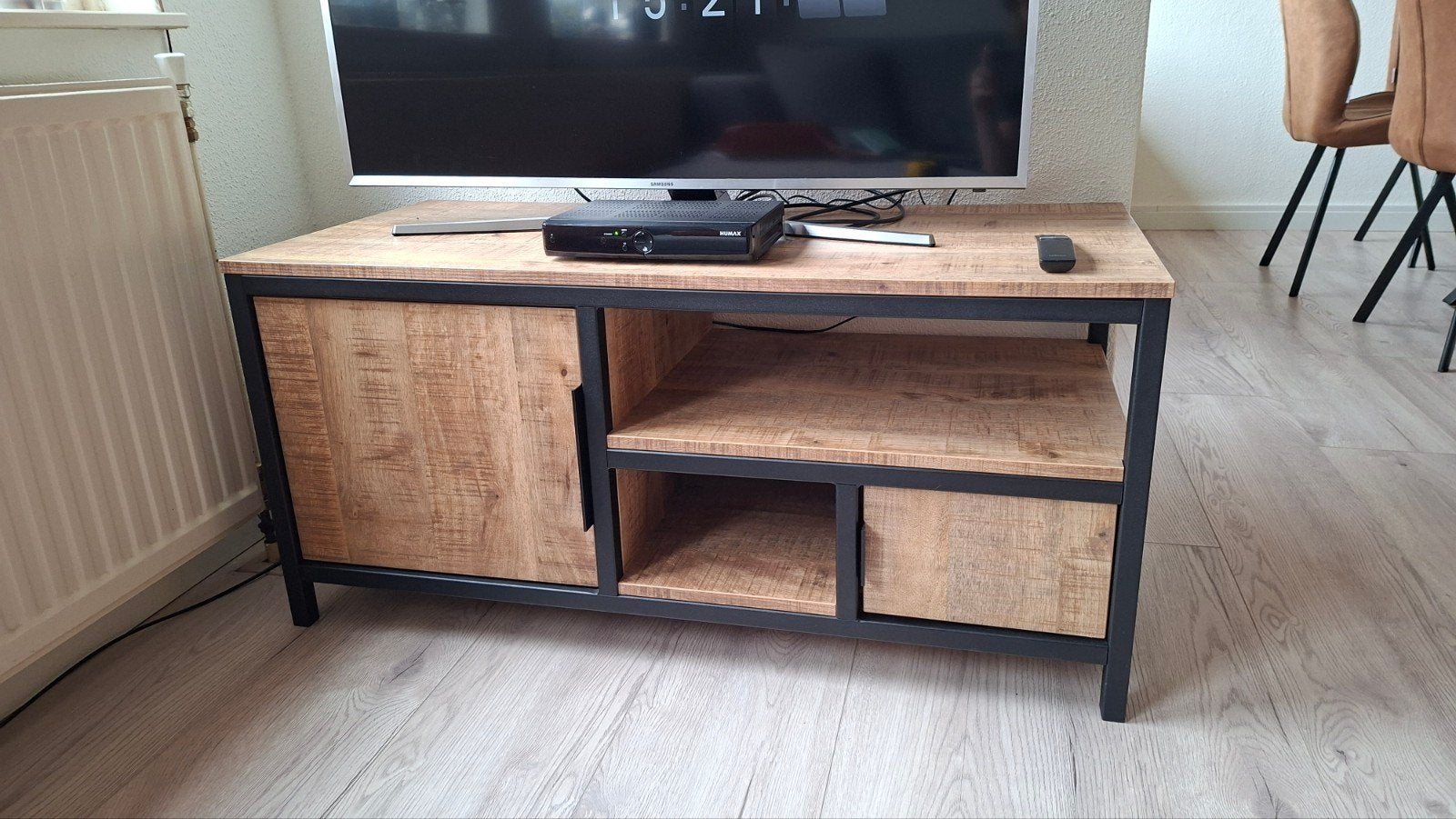 TV meubel kast mango hout, Ophalen, 100 tot 150 cm, Zo goed als nieuw, Minder dan 100 cm