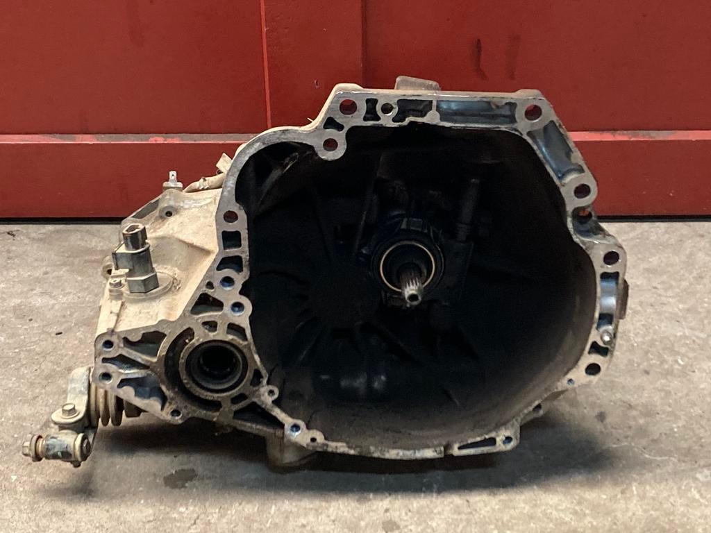 Versnellingsbak Nissan Primera 2L SRI 16V VB-code 320102J006, Ophalen, Gebruikt, Nissan