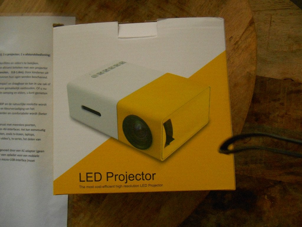mini beamer, Ophalen of Verzenden, Nieuw, LED, Full HD (1080)