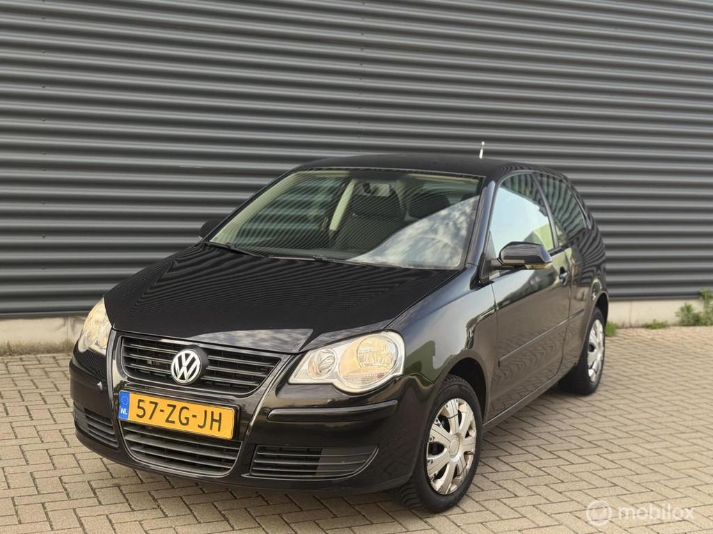 Volkswagen Polo 1.4 Automaat Sport Editie/ 2e eigenaar, Zwart, Bedrijf, 1033 kg, 1000 kg