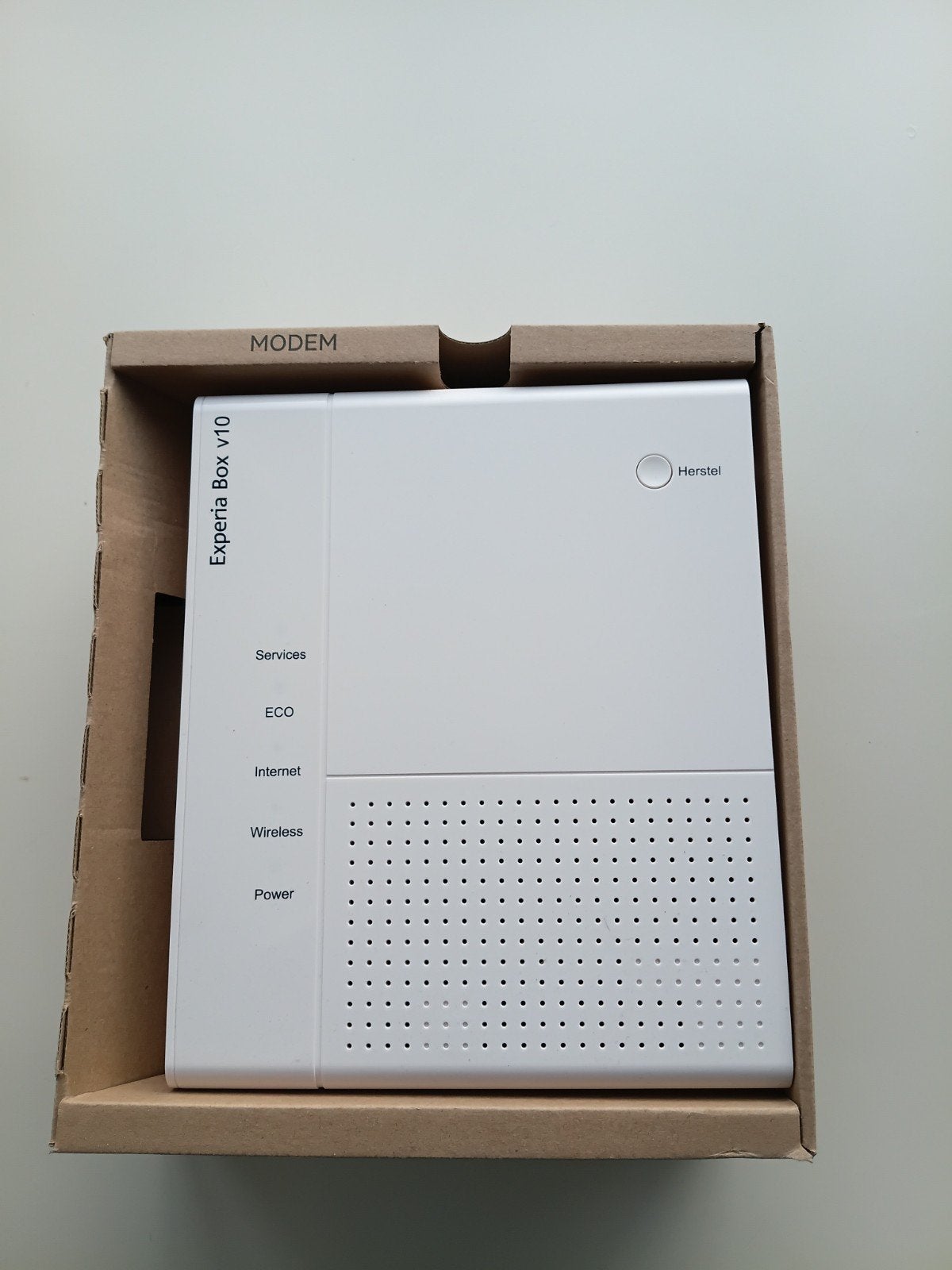 Kpn Experia box V10 modem, Verzenden, Zo goed als nieuw, Router met modem, KPN