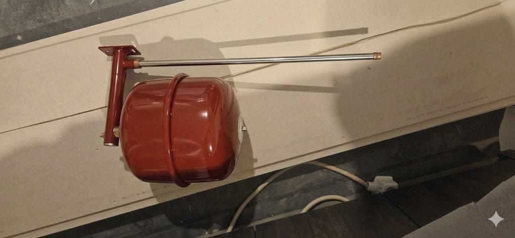 Expansievat 18 liter - ProFlex N 18, Ophalen, 30 tot 80 cm, Cv-ketel of Combi-ketel, Minder dan 60 cm