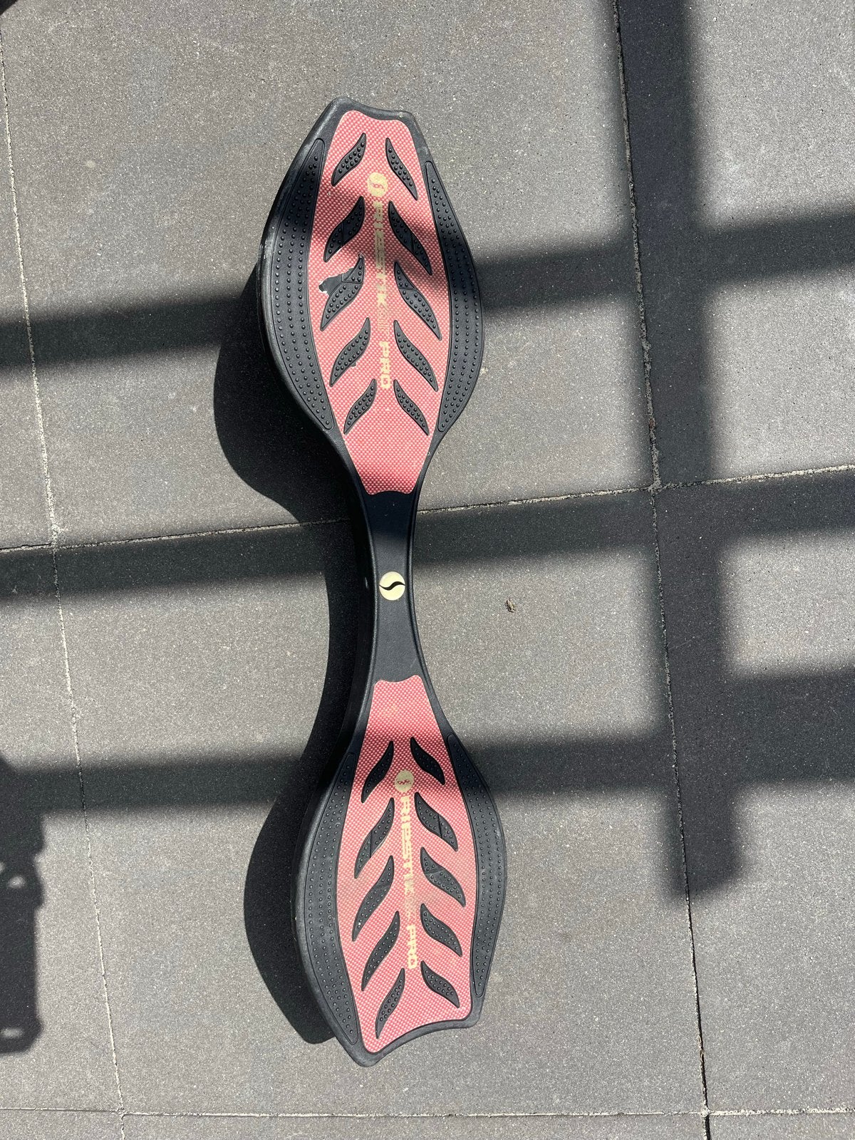 Waveboard - Zwart met roze grip, Ophalen of Verzenden, Gebruikt, Waveboard
