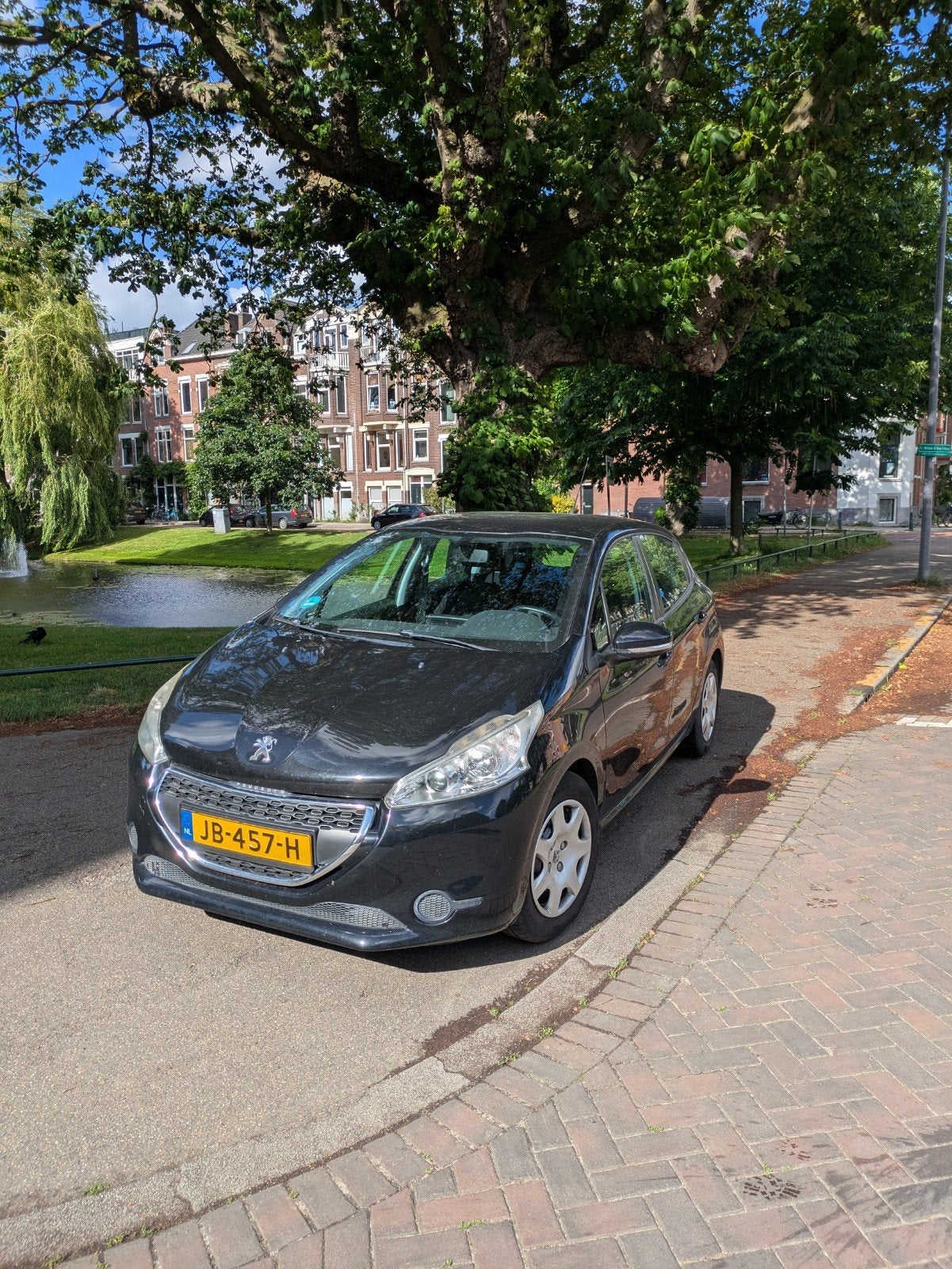Peugeot 208 1.2 VTI 60KW/82PK 5-D 2014 Zwart, Voorwielaandrijving, Stof, 1199 cc, Zwart