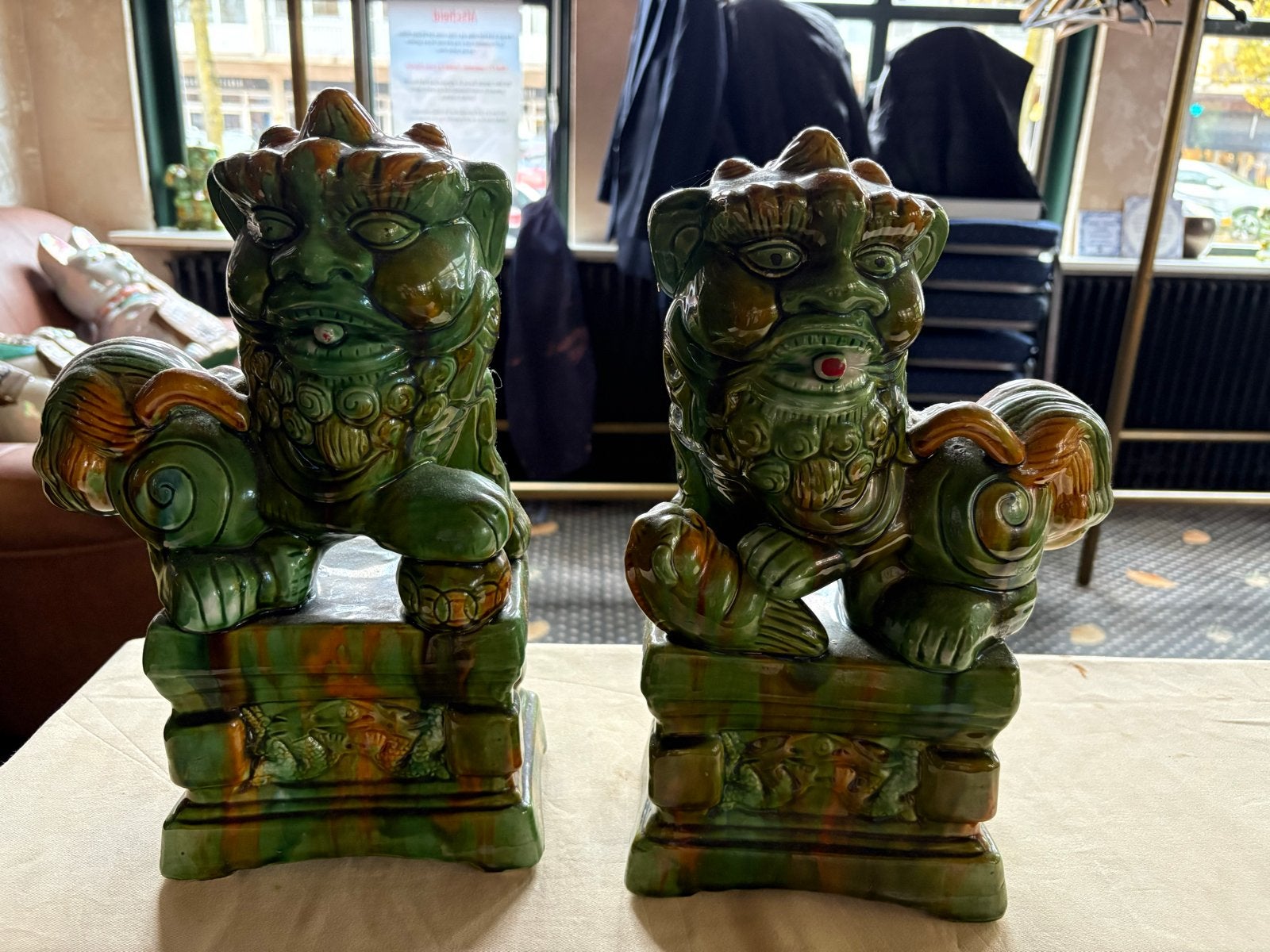 Set van 2 Chinese Foo Dogs / Leeuwen - Groen Keramiek, Ophalen, Gebruikt