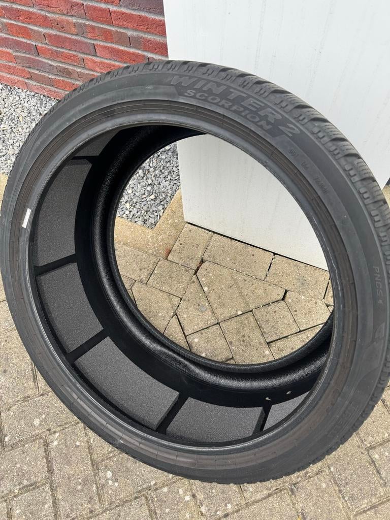 Pirelli Scorpion Winter 2 banden 315/30 R22, Auto-onderdelen, Gebruikt, 275 mm, Band(en), Terreinwagen