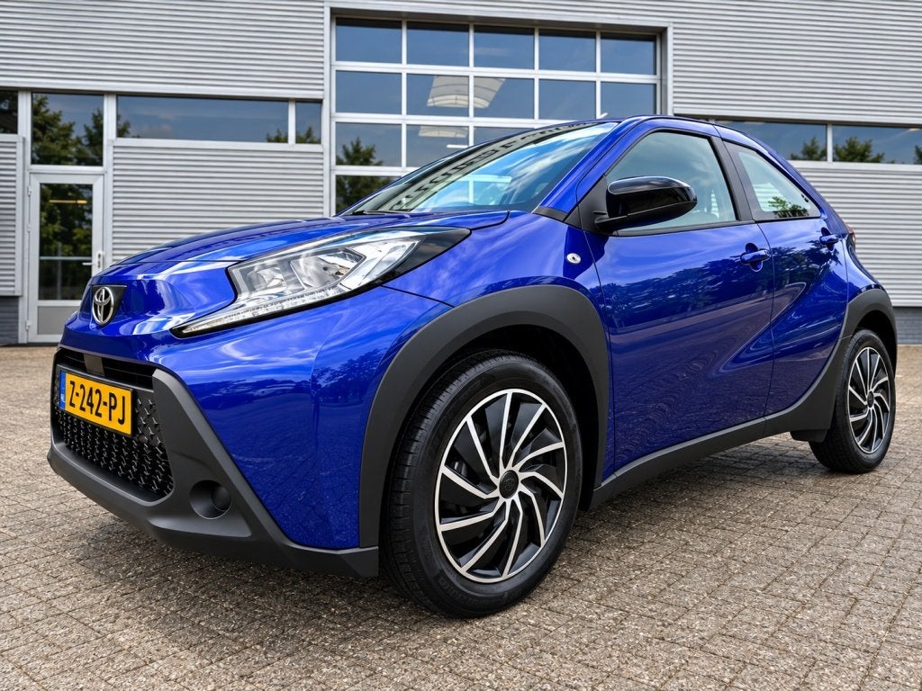 Toyota Aygo X 1.0 VVT-i AUTOMAAT Carplay / Android Auto / Ca, Gebruikt, Origineel Nederlands, 3 cilinders, Metallic lak