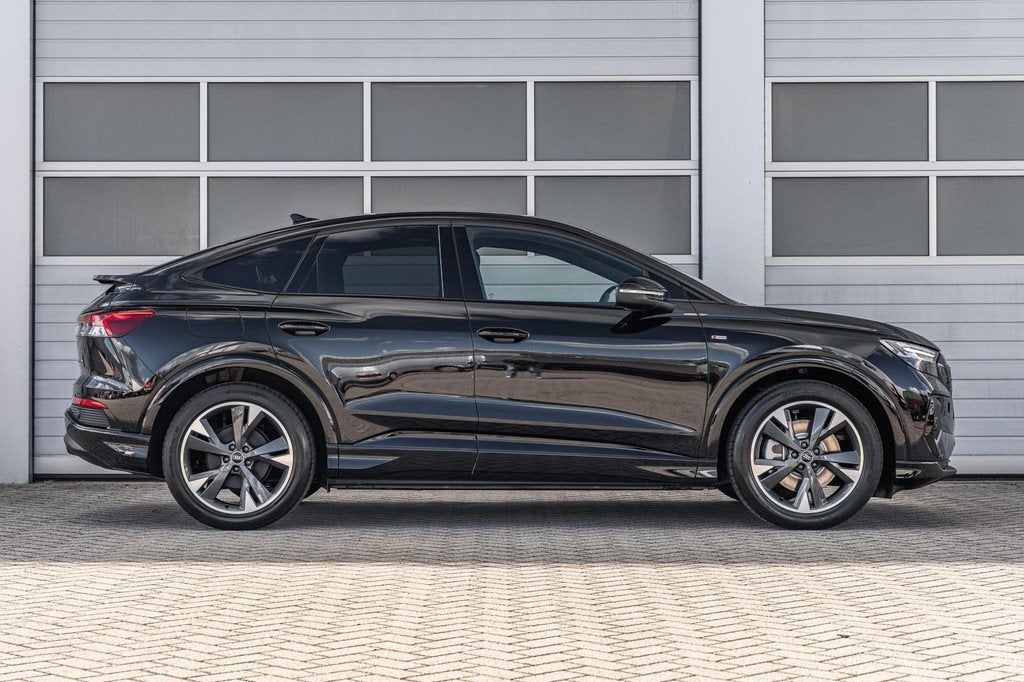 Audi Q4 Sportback e-tron 45 quattro 286pk S edition Competit, Auto's, Audi, Automaat, 12 maanden, Zwart, 82 kWh