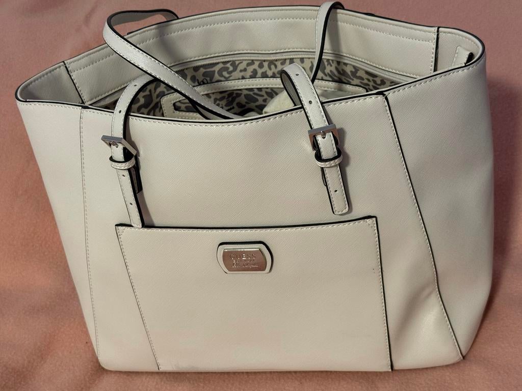Witte Guess Shopper Handtas - Zo goed als nieuw, Ophalen of Verzenden, Zo goed als nieuw, Beige, Shopper